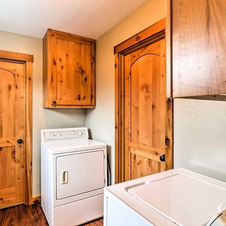 Hungry Horse Cabin 11 Mi To Glacier National Park المظهر الخارجي الصورة